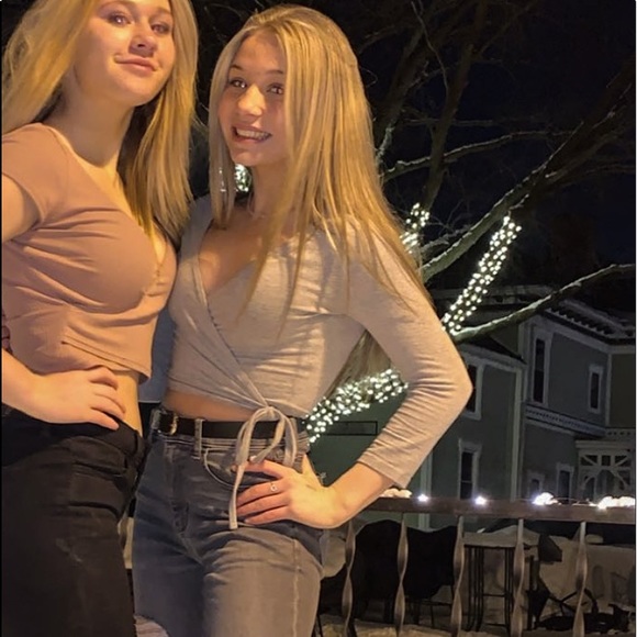 gray cropped tie shirt - Picture 2 of 2